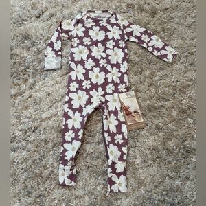 NWT Gunamuna Blossom White Floral Long-Sleeve Pajama Romper - 6-9m